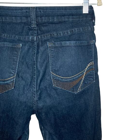 NYJD Women's Bootcut Jeans Embroidered Accent Pockets Blue Dark Wash Stretch 6P - Picture 16 of 16